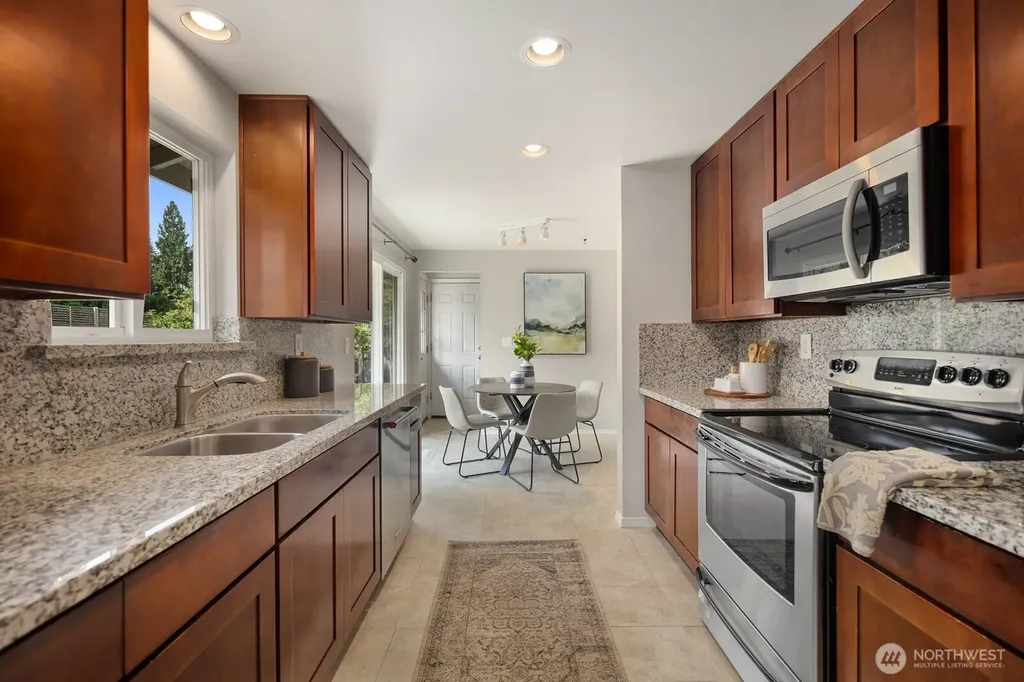 617 SW 299th Street Federal Way WA 98023