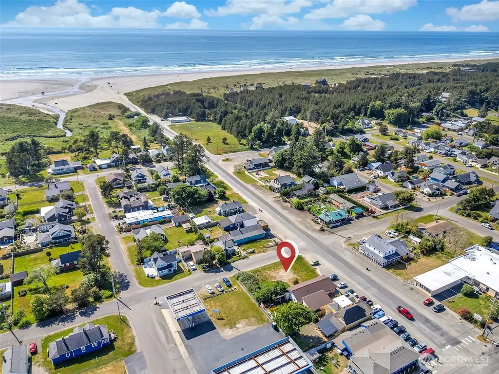 1402 Bay Avenue Ocean Park WA 98640