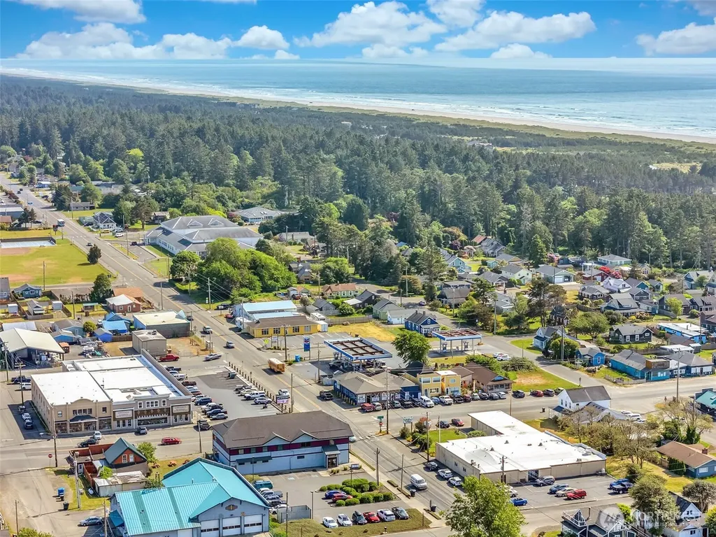 1402 Bay Avenue Ocean Park WA 98640