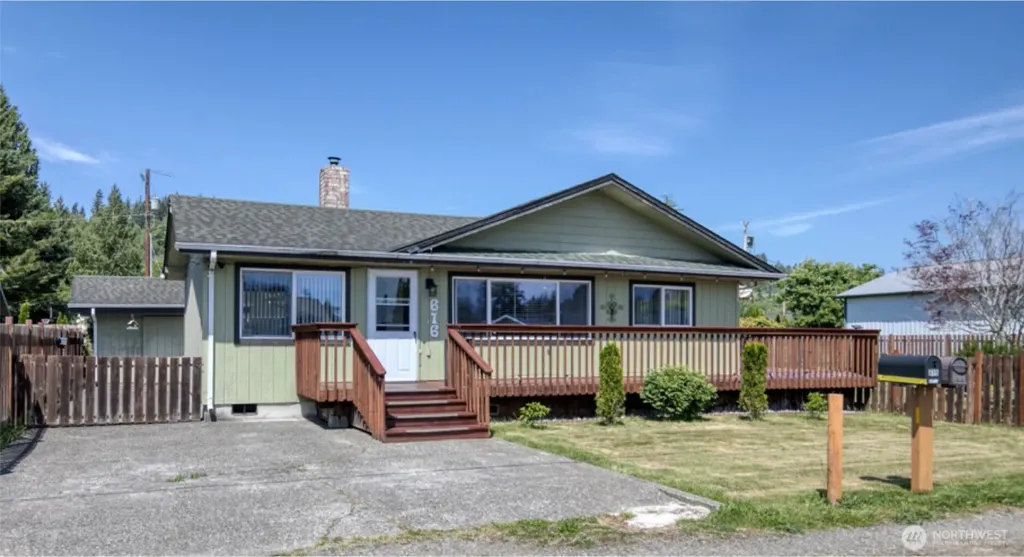 616 E Simpson Avenue Montesano WA 98563