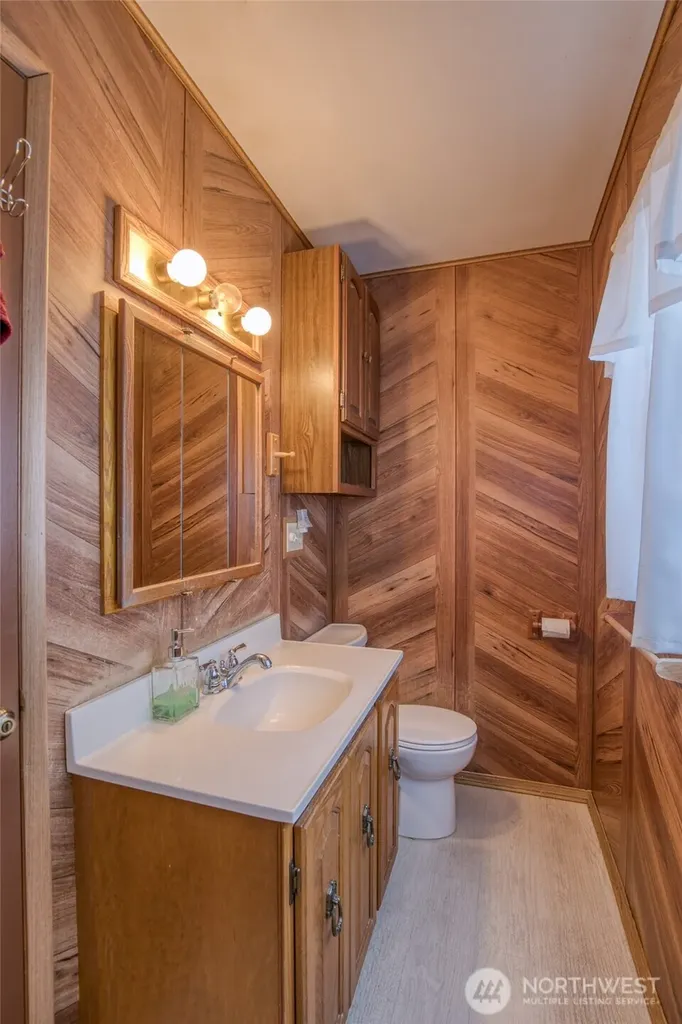 616 E Simpson Avenue Montesano WA 98563