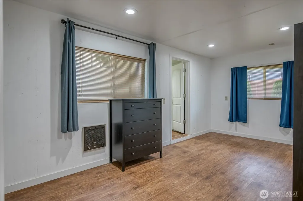 616 E Simpson Avenue Montesano WA 98563
