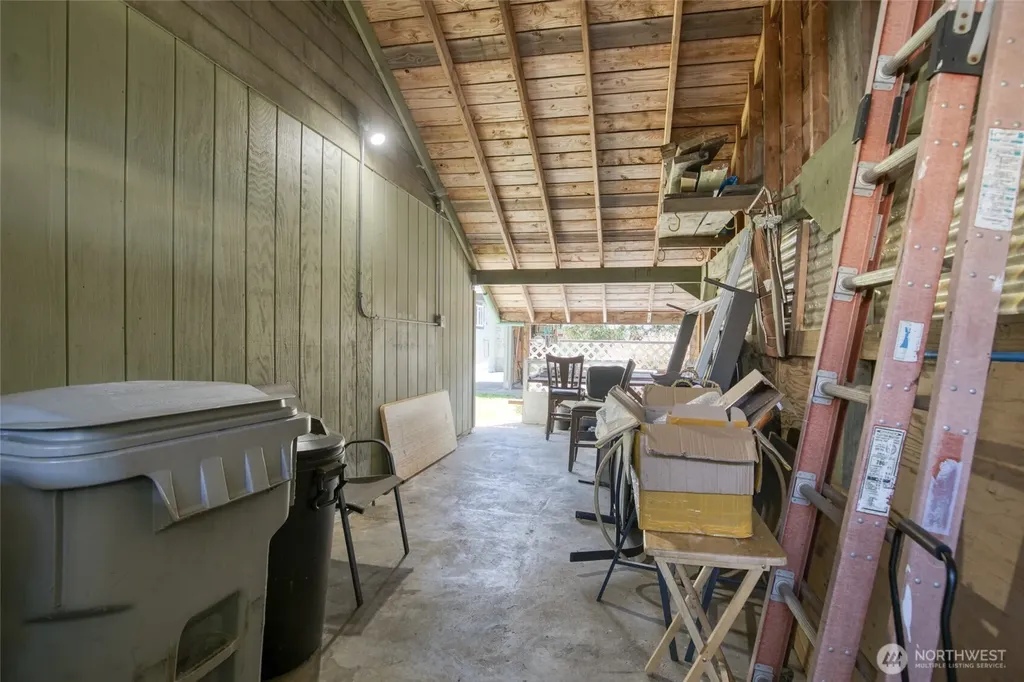616 E Simpson Avenue Montesano WA 98563