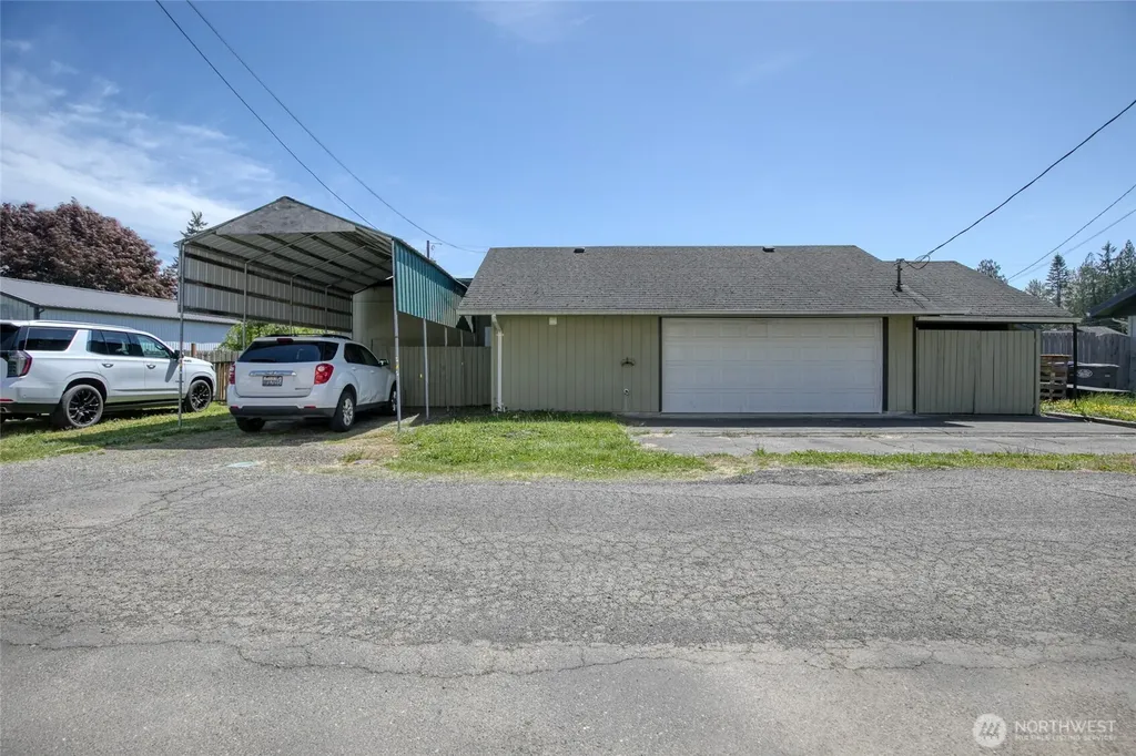 616 E Simpson Avenue Montesano WA 98563