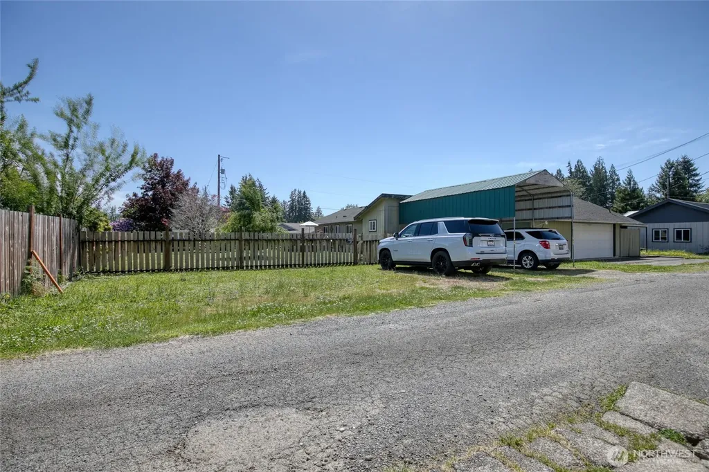 616 E Simpson Avenue Montesano WA 98563