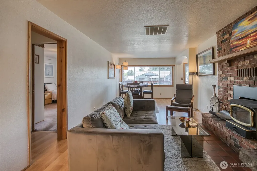 616 E Simpson Avenue Montesano WA 98563