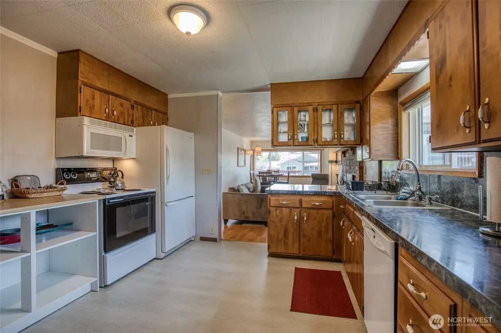 616 E Simpson Avenue Montesano WA 98563