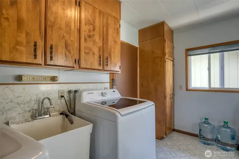 616 E Simpson Avenue Montesano WA 98563