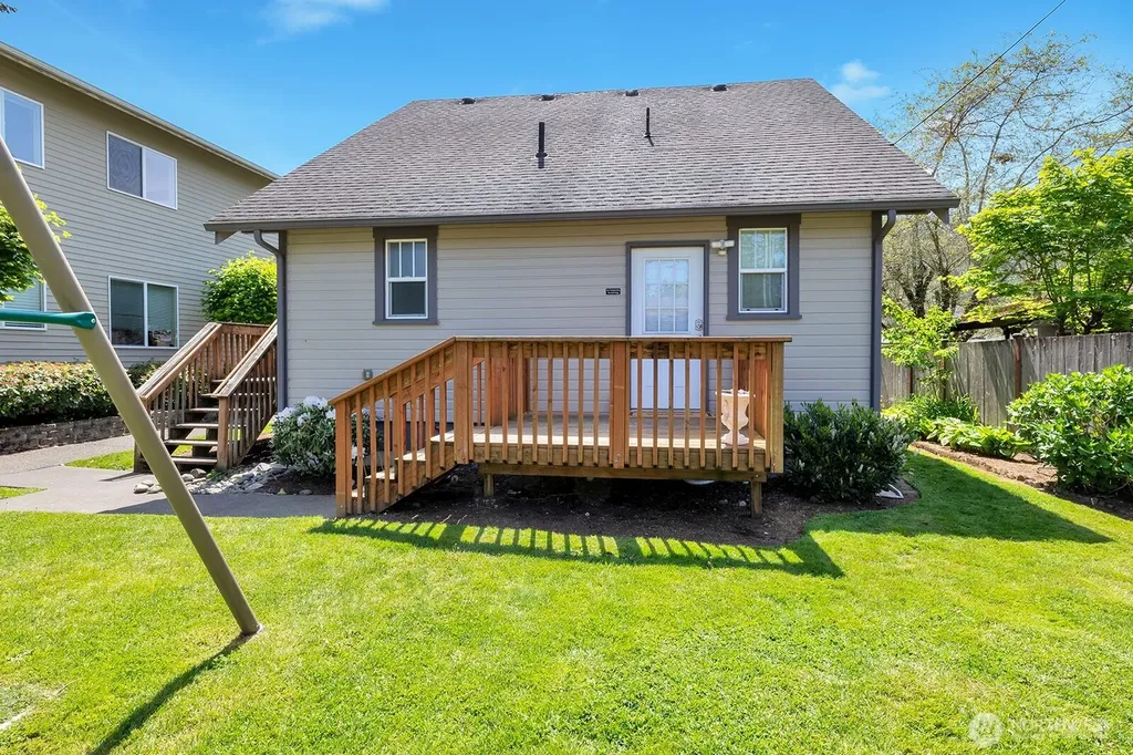 250 SE Andrews Street Issaquah WA 98027