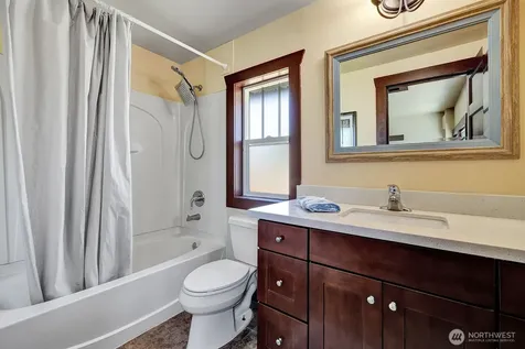 250 SE Andrews Street Issaquah WA 98027