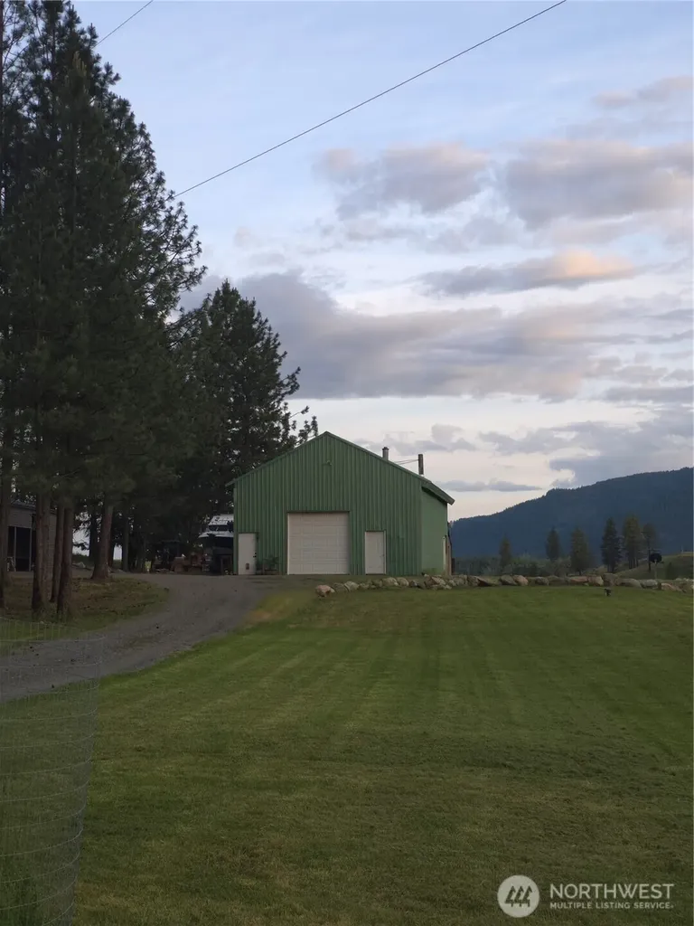 2111 Sargent Road Addy WA 99101