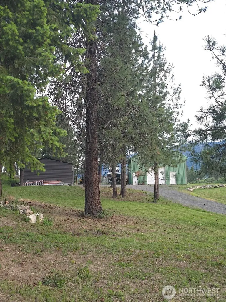 2111 Sargent Road Addy WA 99101