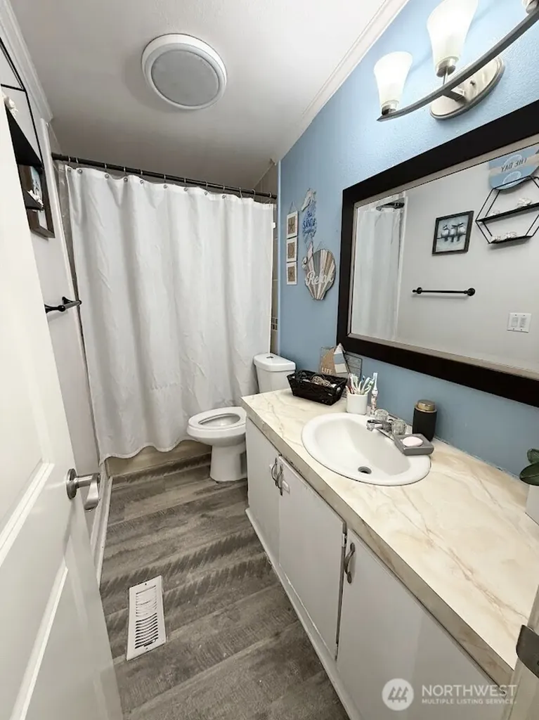 607 37th Street SE Auburn WA 98002