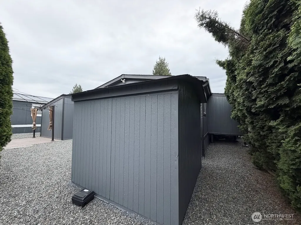 607 37th Street SE Auburn WA 98002