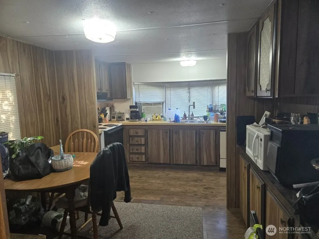 2424 S 260th Street Federal Way WA 98032