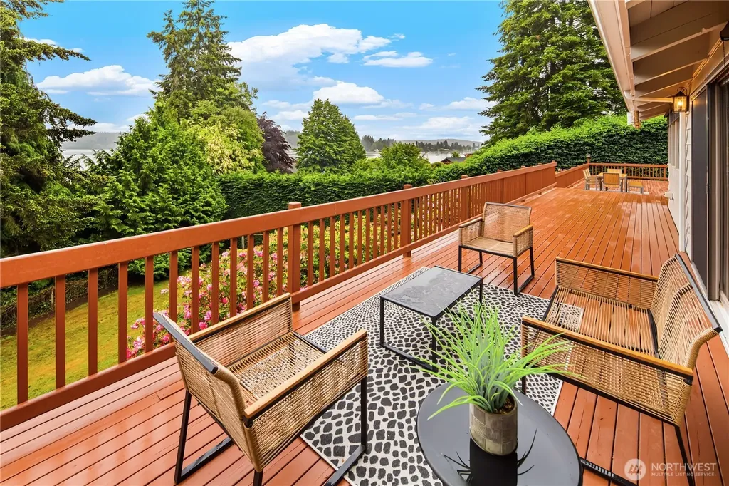 22516 100th Place SW Vashon WA 98070