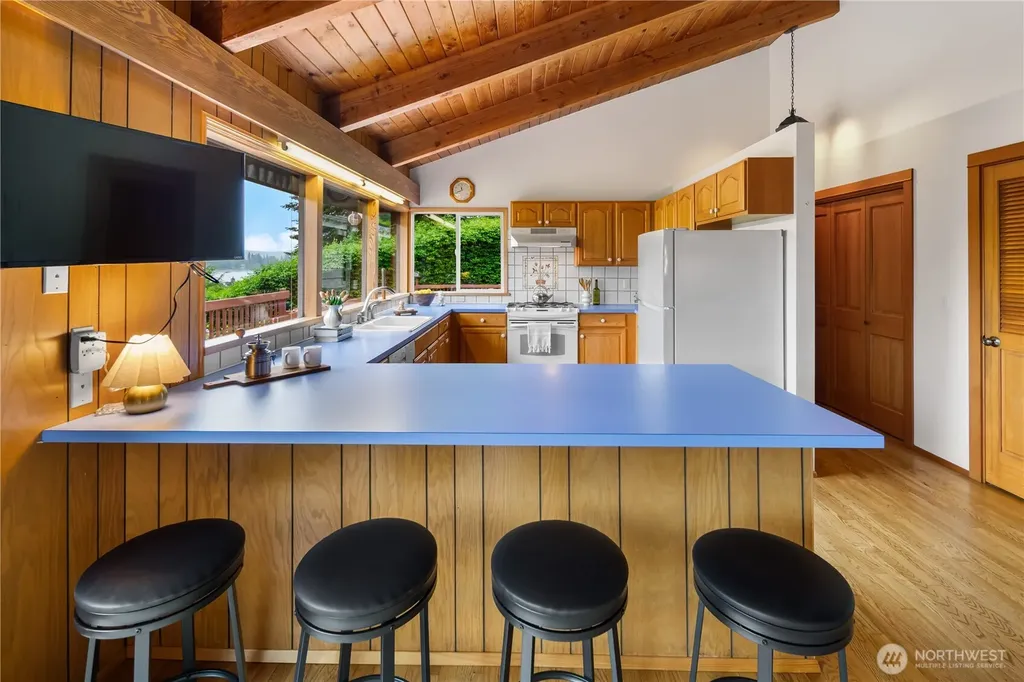22516 100th Place SW Vashon WA 98070