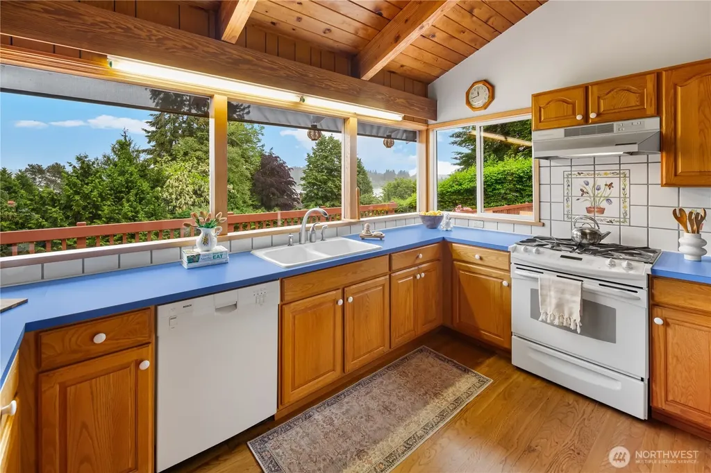 22516 100th Place SW Vashon WA 98070