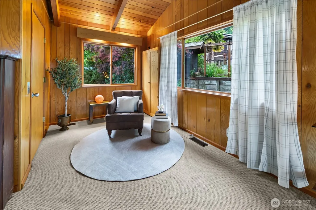 22516 100th Place SW Vashon WA 98070