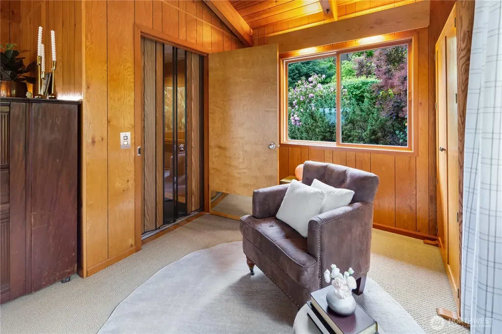 22516 100th Place SW Vashon WA 98070