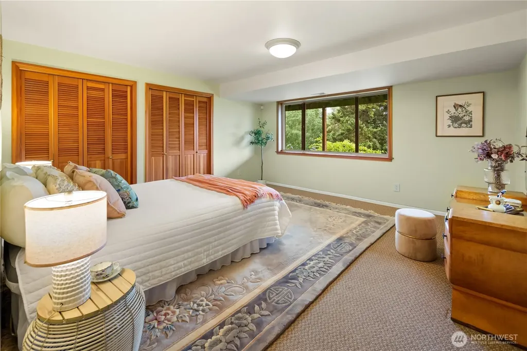 22516 100th Place SW Vashon WA 98070