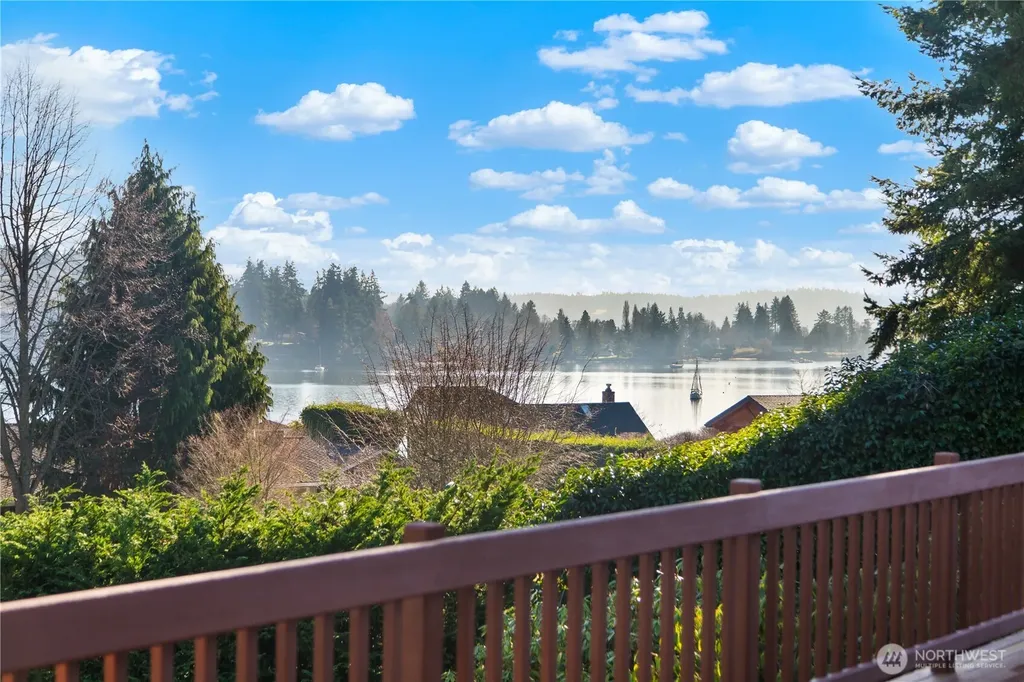 22516 100th Place SW Vashon WA 98070