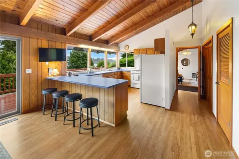 22516 100th Place SW Vashon WA 98070