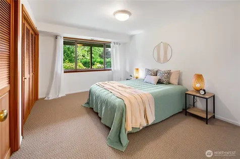 22516 100th Place SW Vashon WA 98070
