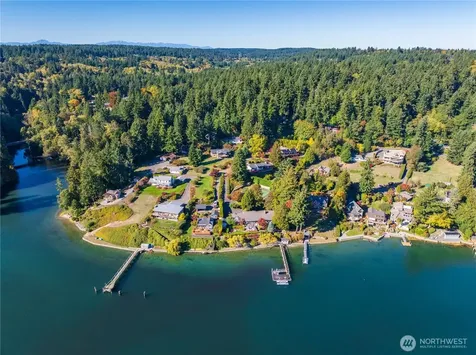 22516 100th Place SW Vashon WA 98070