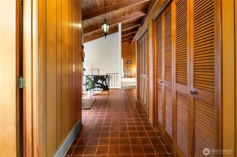 22516 100th Place SW Vashon WA 98070