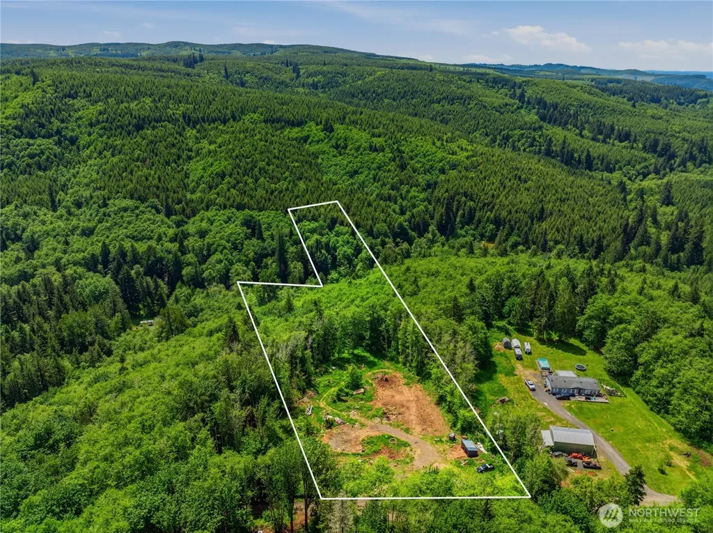 303 Upperwest Road Castle Rock WA 98611