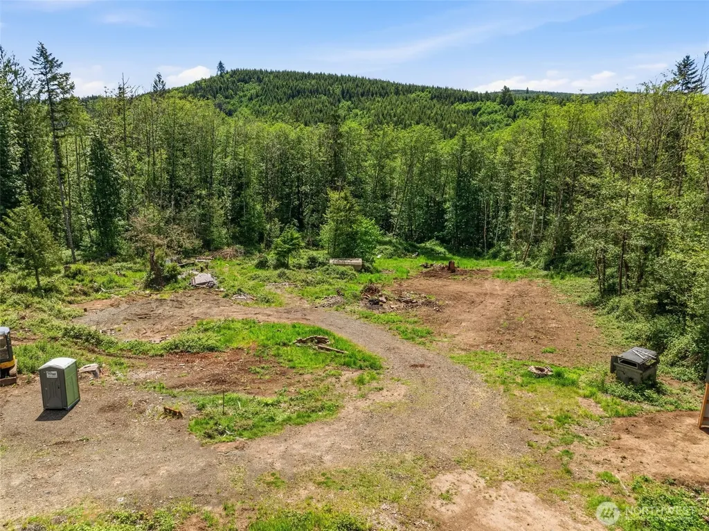 303 Upperwest Road Castle Rock WA 98611