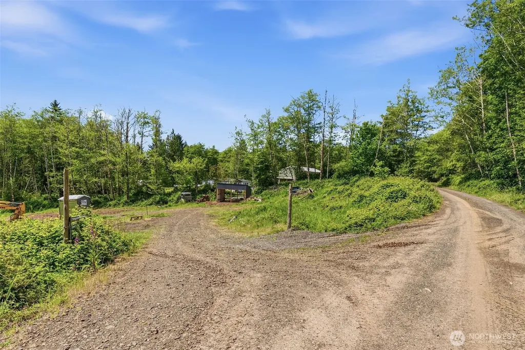303 Upperwest Road Castle Rock WA 98611