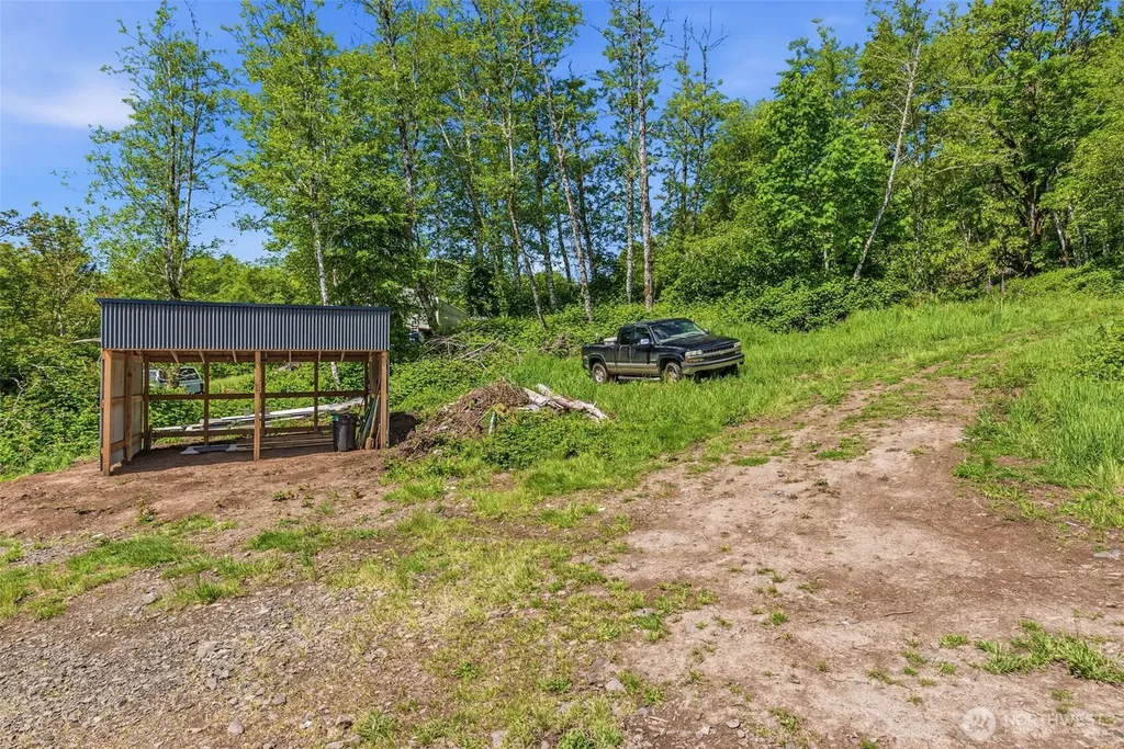 303 Upperwest Road Castle Rock WA 98611