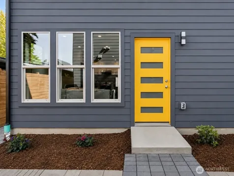 4416 S Frontenac Street Seattle WA 98118