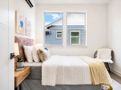 4416 S Frontenac Street Seattle WA 98118
