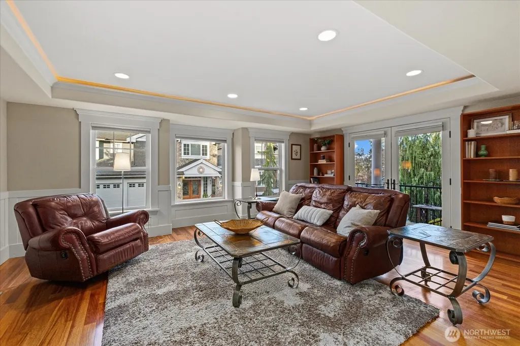 825 Kirkland Way Kirkland WA 98033