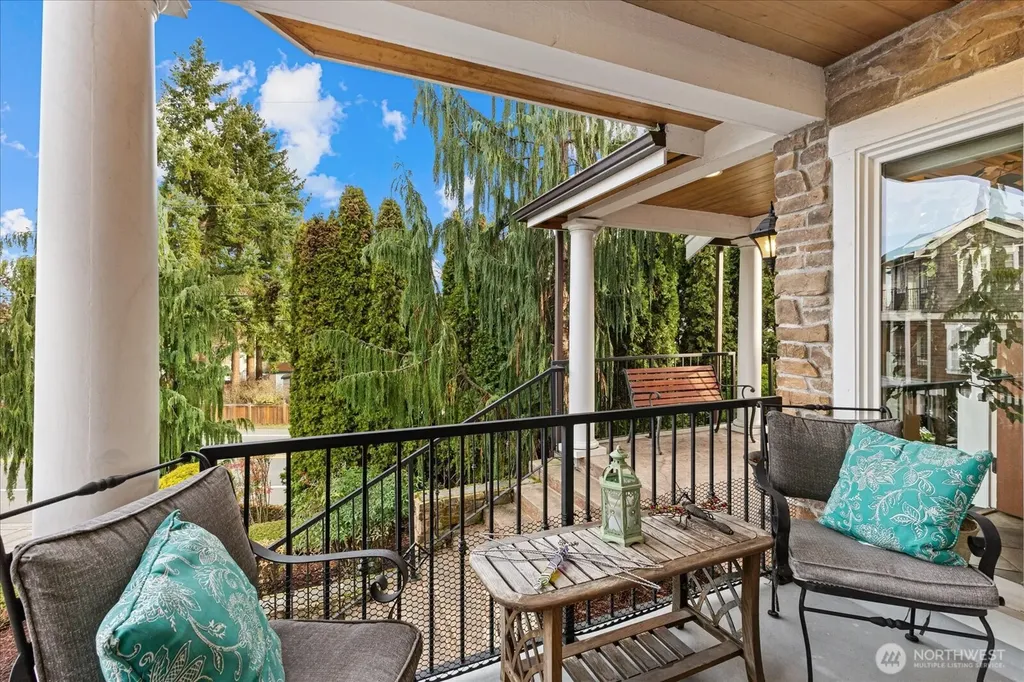 825 Kirkland Way Kirkland WA 98033