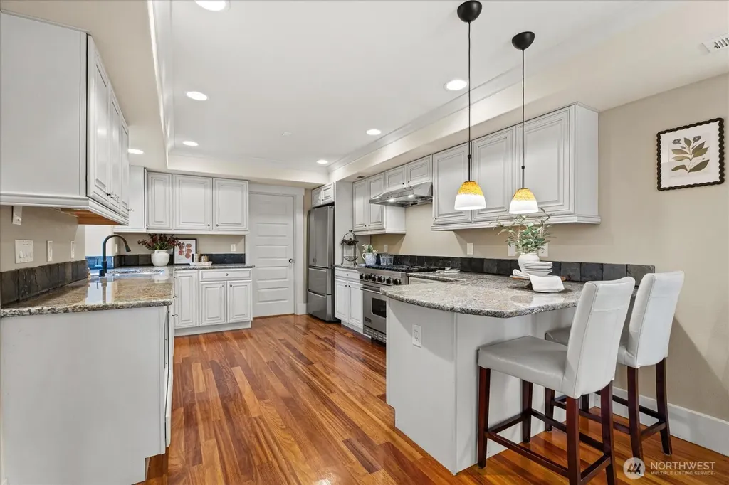 825 Kirkland Way Kirkland WA 98033