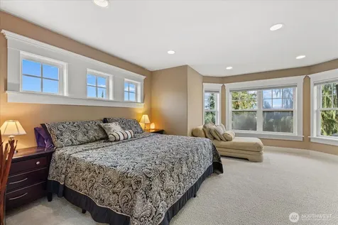825 Kirkland Way Kirkland WA 98033