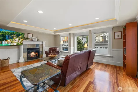825 Kirkland Way Kirkland WA 98033