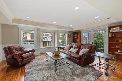 825 Kirkland Way Kirkland WA 98033