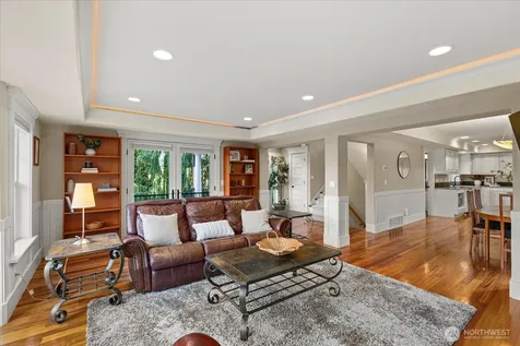 825 Kirkland Way Kirkland WA 98033
