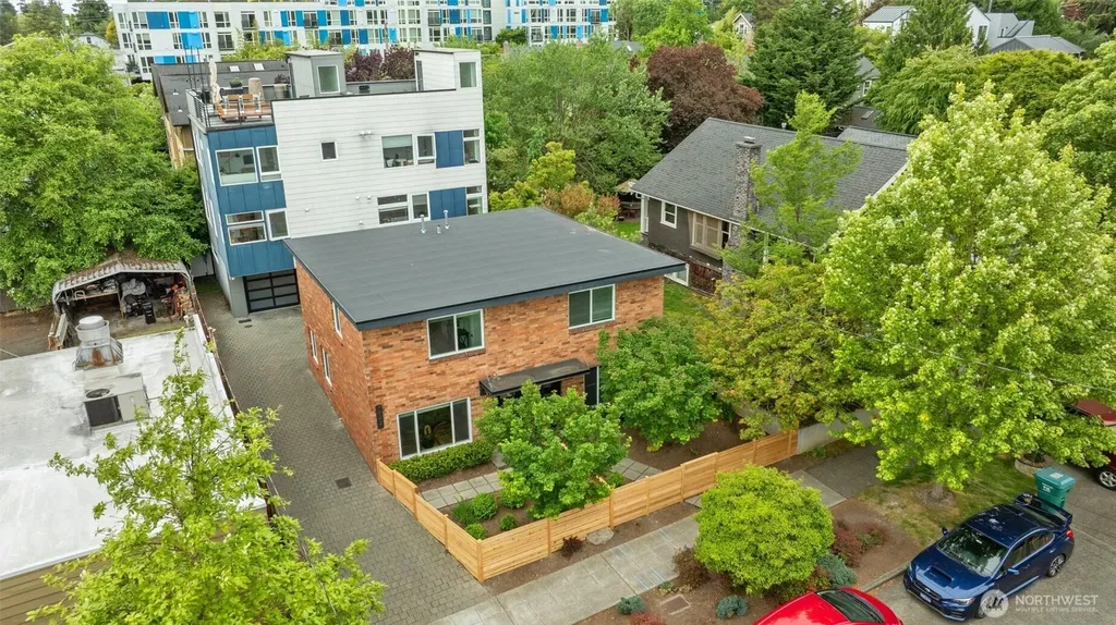 7007 Alonzo Avenue NW Seattle WA 98117