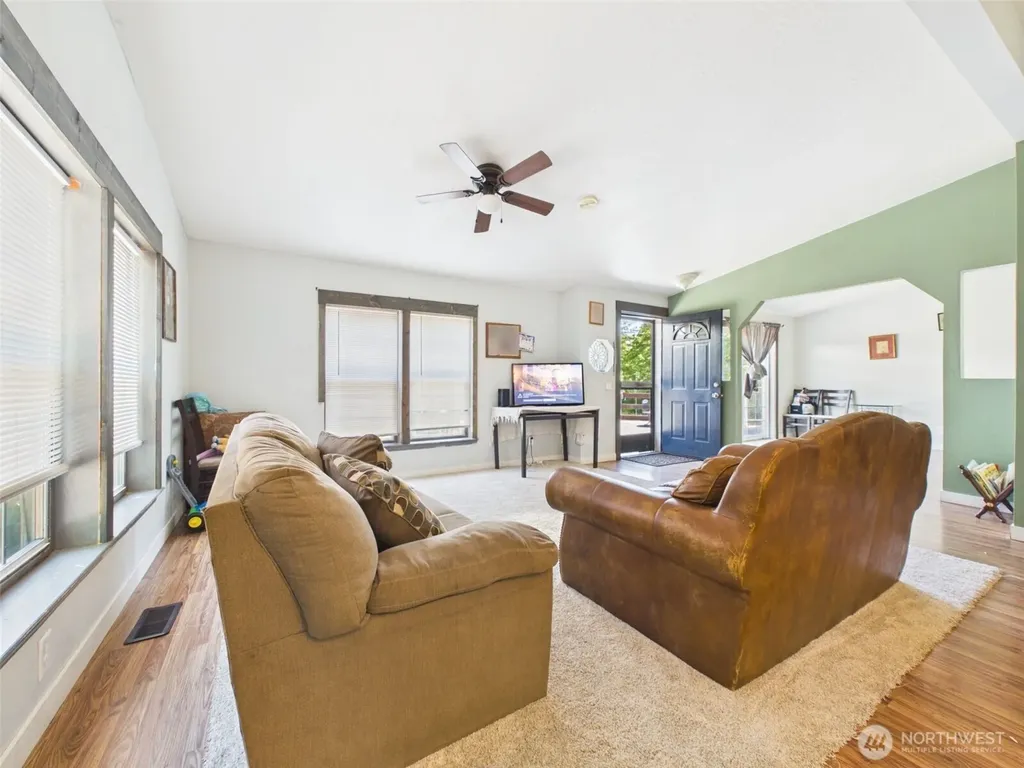 98584 SE 61 SE Canna Place Shelton WA 98584