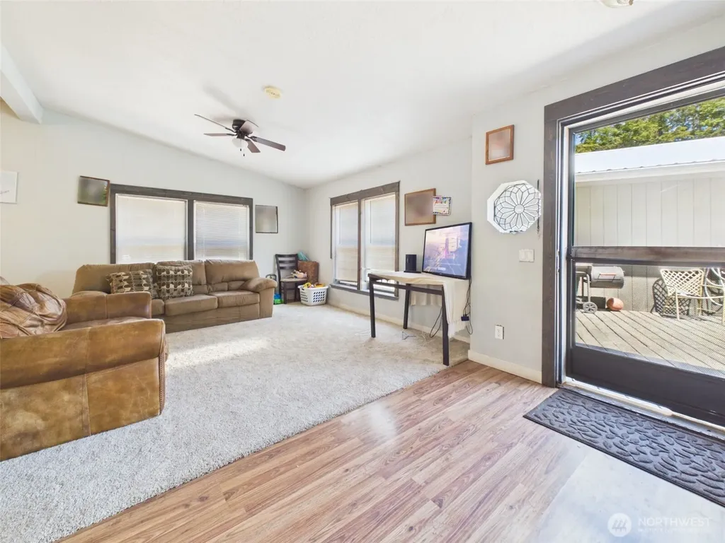 98584 SE 61 SE Canna Place Shelton WA 98584