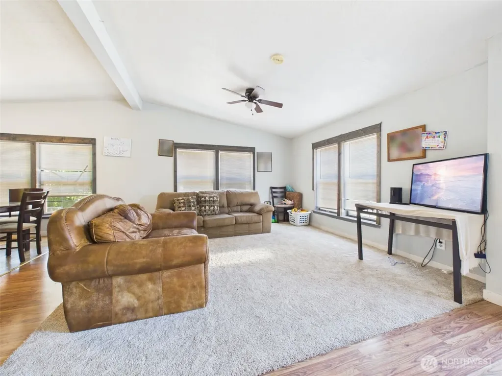 98584 SE 61 SE Canna Place Shelton WA 98584