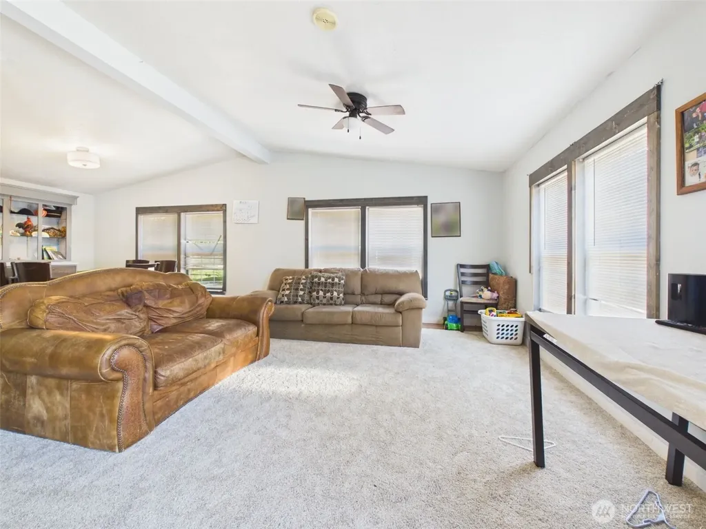 98584 SE 61 SE Canna Place Shelton WA 98584