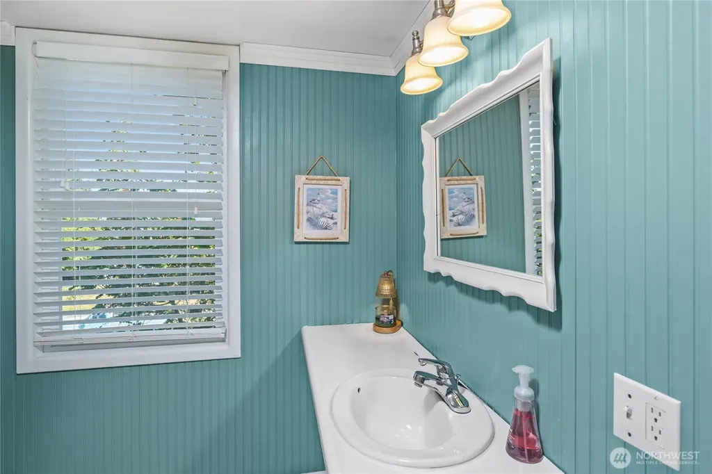 1605 9th Street Anacortes WA 98221