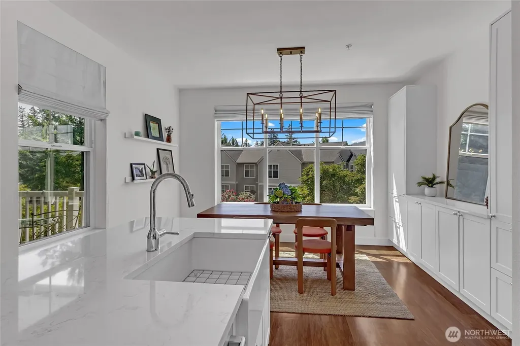 23420 SE Black Nugget Road Issaquah WA 98029